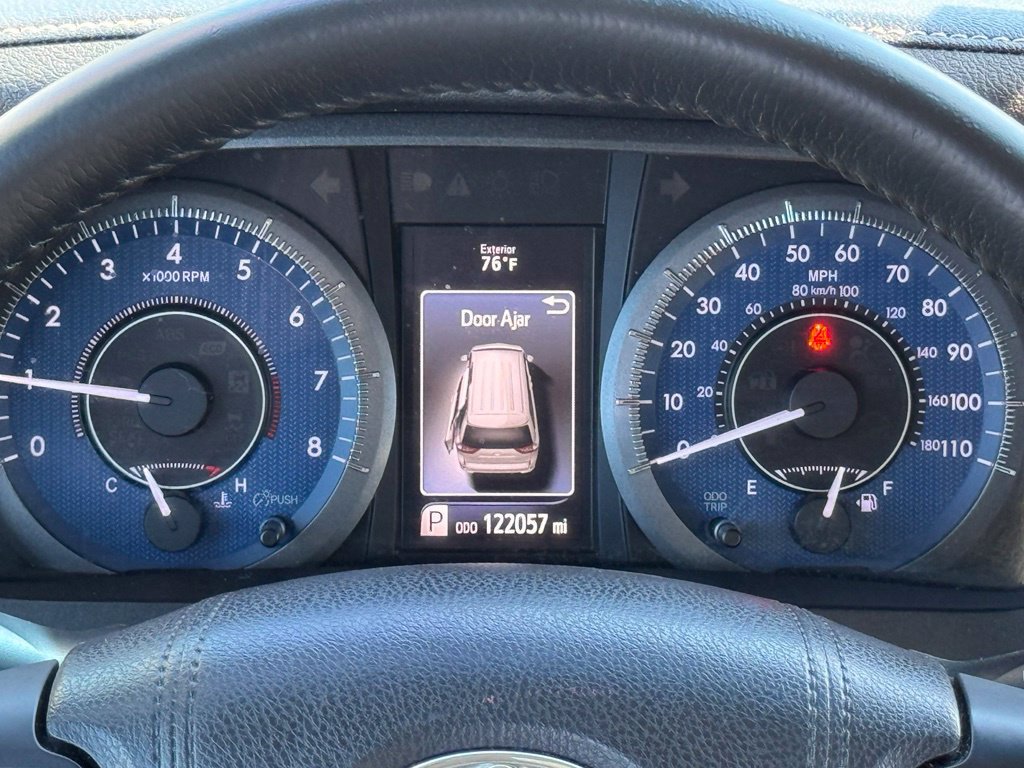 Used 2017 Toyota Sienna XLE Premium FWD image 3