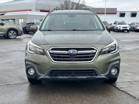 Used 2018 Subaru Outback 2.5i Limited image 2