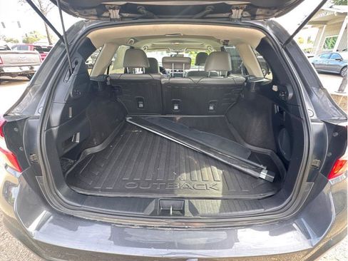 Used 2019 Subaru Outback 2.5i Limited image 7