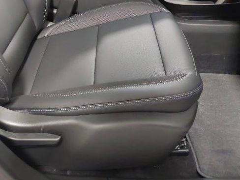 New 2026 Chevrolet Equinox EV LT image 28