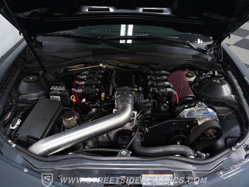 Used 2010 Chevrolet Camaro SS w/ RS Package RWD image 3