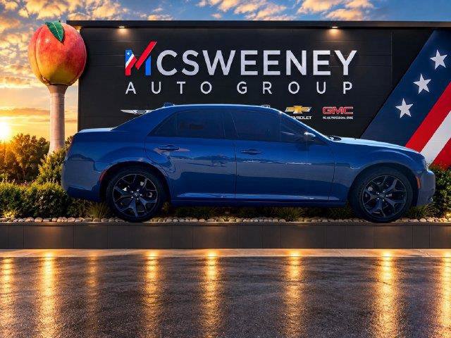 Used 2023 Chrysler 300 Touring w/ Sport Appearance Package RWD image 6
