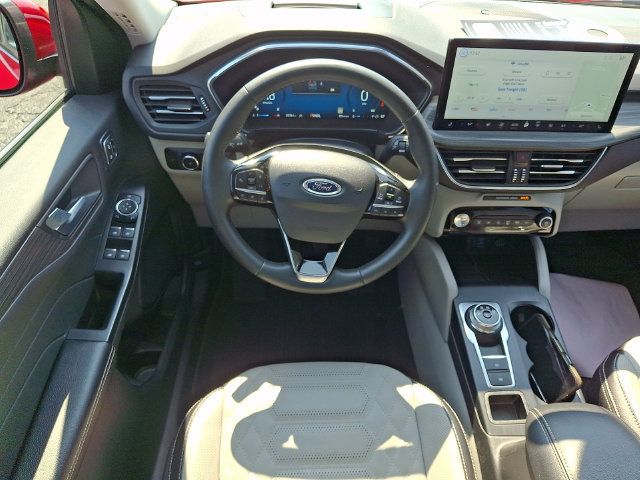 Used 2023 Ford Escape Platinum w/ Premium Technology Package AWD/4WD image 11