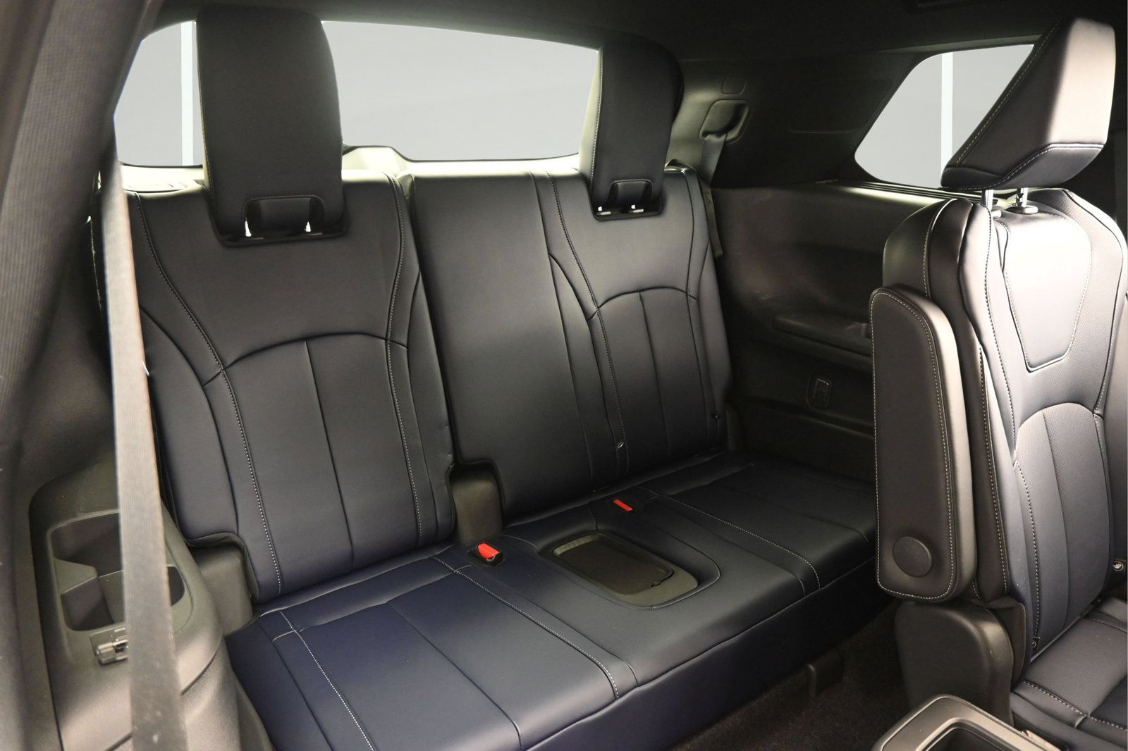 Used 2026 INFINITI QX60 Sport w/ Dark Cargo Package AWD/4WD image 14