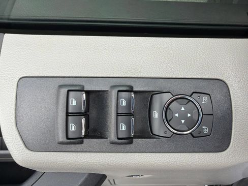 Used 2019 Ford F150 XL w/ Equipment Group 101A Mid AWD/4WD image 9