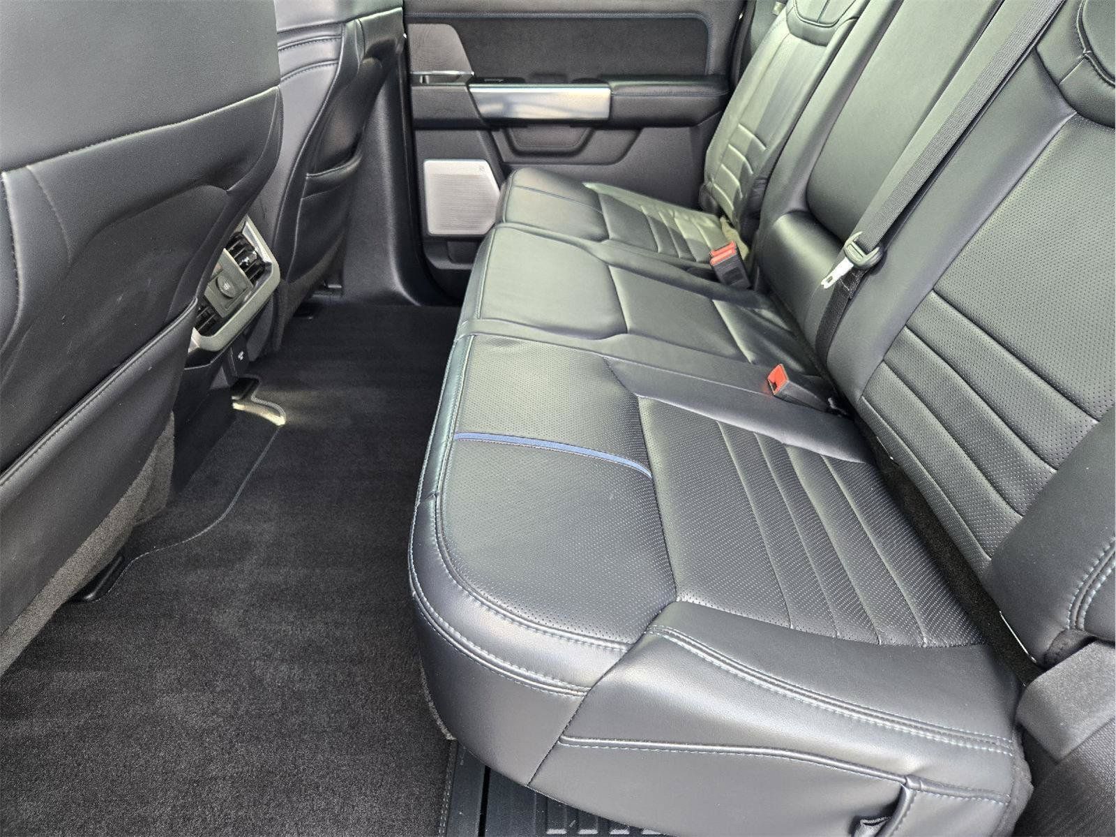Certified 2025 Ford F250 Platinum AWD/4WD image 28