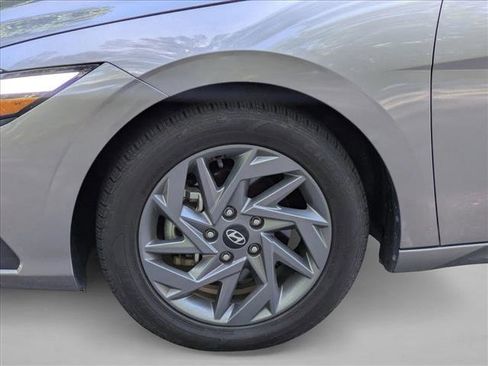 Certified 2024 Hyundai Elantra SEL FWD image 14