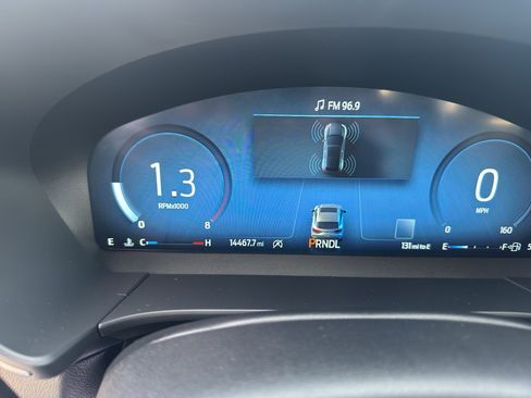 Used 2025 Ford Escape Platinum image 24