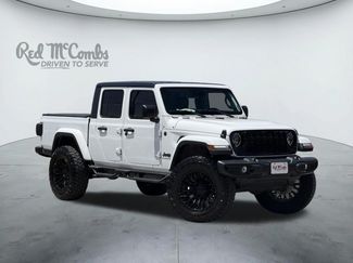 Used 2024 Jeep Gladiator Sport AWD/4WD video 1