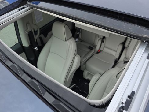 New 2026 Honda Odyssey Touring image 4