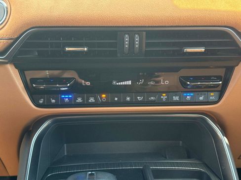 Certified 2025 MAZDA CX-70 3.3 Turbo S w/ Premium Plus image 25