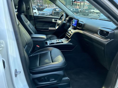 Used 2023 Ford Explorer XLT w/ Equipment Group 202A image 22