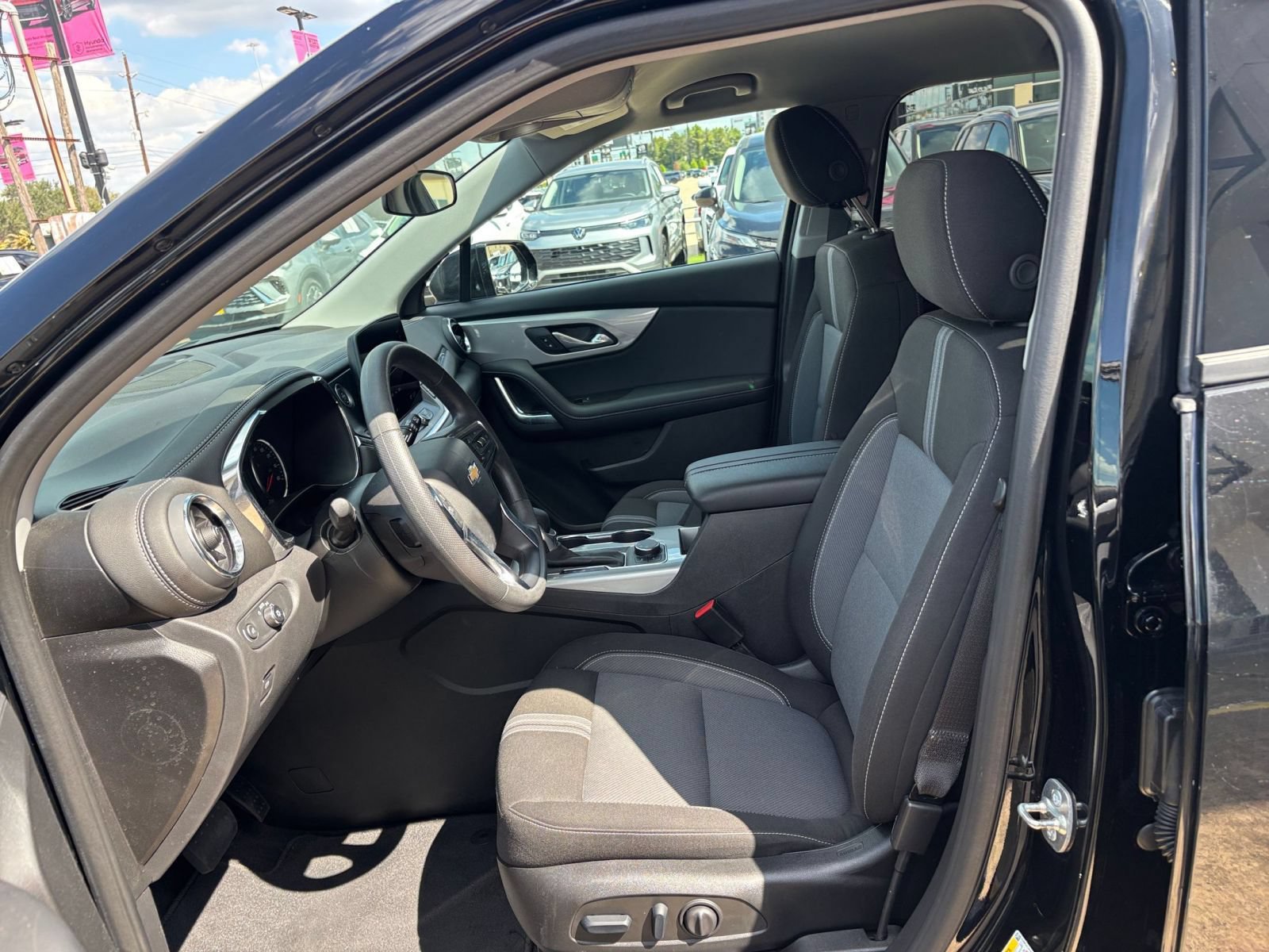 Used 2026 Chevrolet Blazer LT FWD image 27