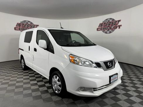 Used 2018 Nissan NV200 SV w/ Navigation Package FWD image 9