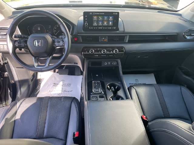 Used 2025 Honda Pilot EX-L image 13