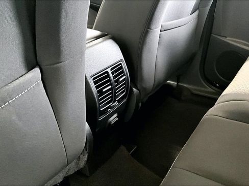 Used 2018 Ford Escape SE w/ SE SYNC Package image 10