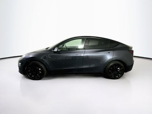 Used 2025 Tesla Model Y Long Range RWD image 4