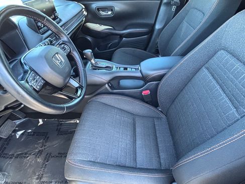 Certified 2025 Honda HR-V Sport image 18