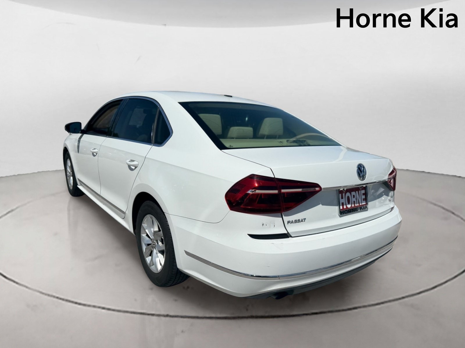 Used 2017 Volkswagen Passat 1.8T S FWD image 5