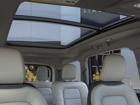 New 2026 Lincoln Aviator AWD image 22