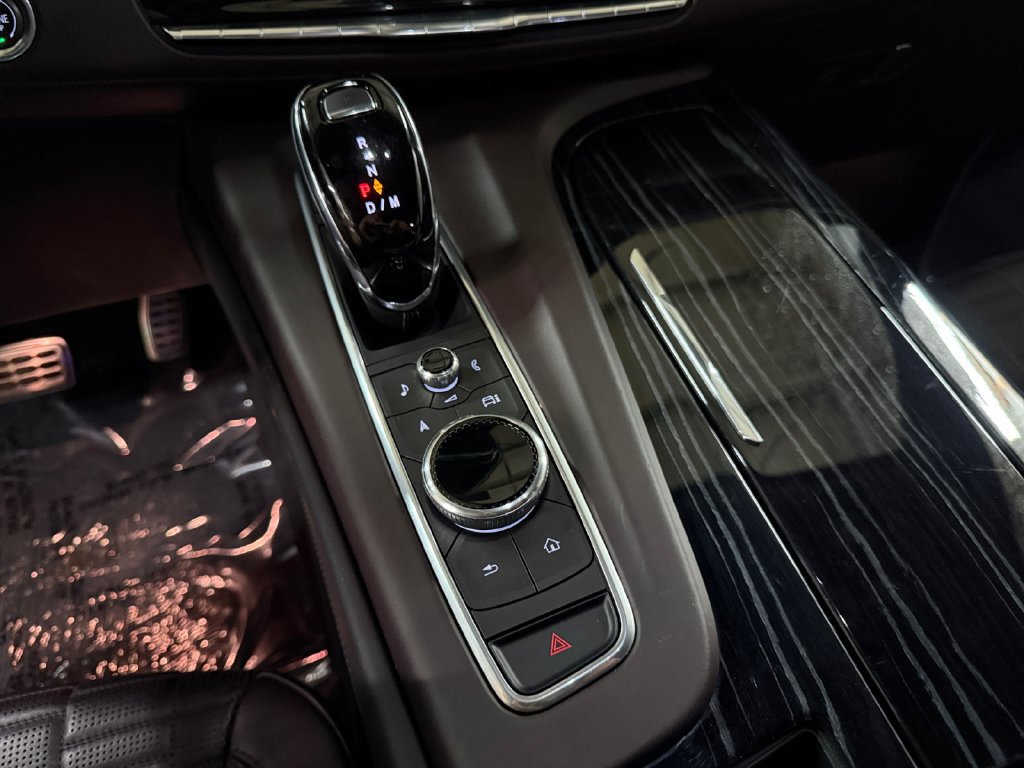 Used 2023 Cadillac Escalade V w/ LPO, ONYX Package AWD/4WD image 19