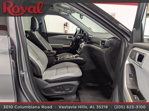 Used 2021 Ford Explorer XLT w/ Equipment Group 202A image 8