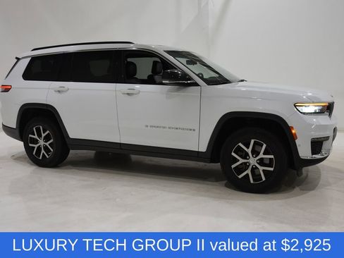 Used 2024 Jeep Grand Cherokee L Limited w/ Luxury Tech Group II image 3