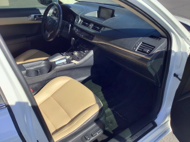 Used 2014 Lexus CT 200h FWD image 35