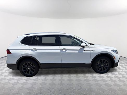 Used 2024 Volkswagen Tiguan SE FWD image 23