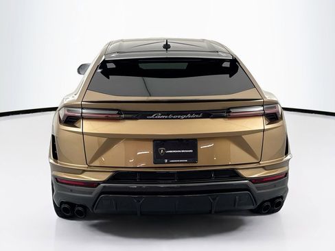 Used 2024 Lamborghini Urus Performante AWD/4WD image 6