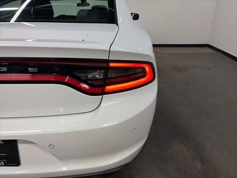 Used 2019 Dodge Charger Police w/ Street Appearance Group image 9