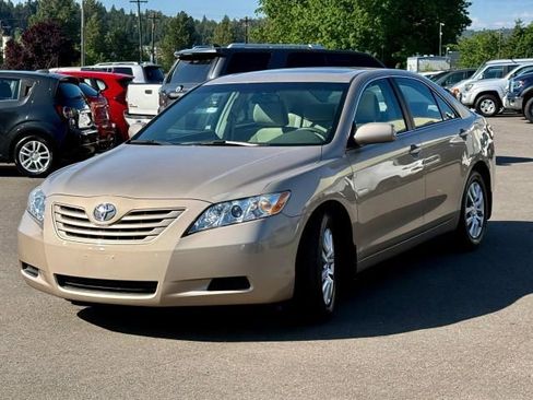 Used 2009 Toyota Camry LE FWD image 4