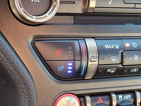 Used 2022 Ford Mustang Shelby GT500 w/ Technology Package image 22