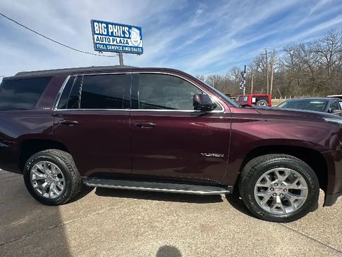 Used 2017 GMC Yukon SLE w/ SLE Value Package image 1