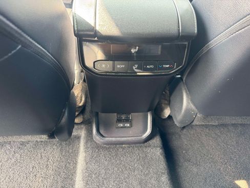 Certified 2024 Toyota Highlander XSE AWD/4WD image 19