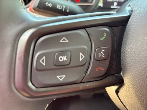 Used 2025 Jeep Wrangler Unlimited Sport AWD/4WD image 11