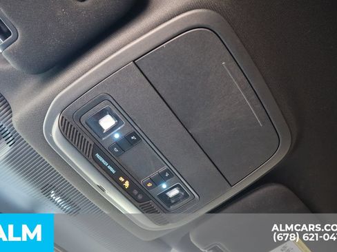 Used 2025 Ford Explorer ST-Line AWD/4WD image 35