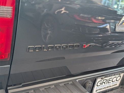 Used 2018 Chevrolet Colorado LT w/ LT Convenience Package image 9