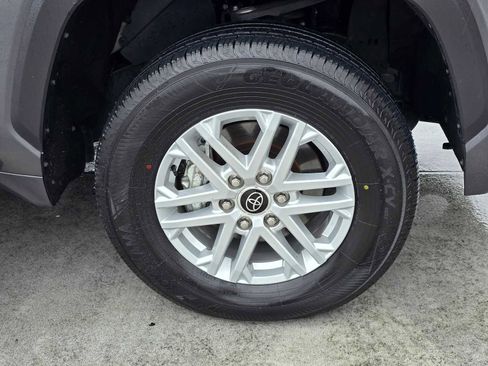 Used 2024 Toyota Tundra SR5 image 9