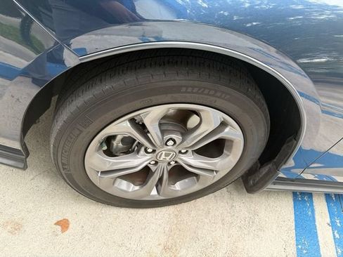 Used 2024 Honda Accord EX image 2