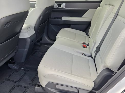 Certified 2025 Hyundai Santa Fe SEL FWD image 11