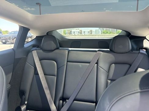 Used 2025 Tesla Model Y Long Range AWD/4WD image 4