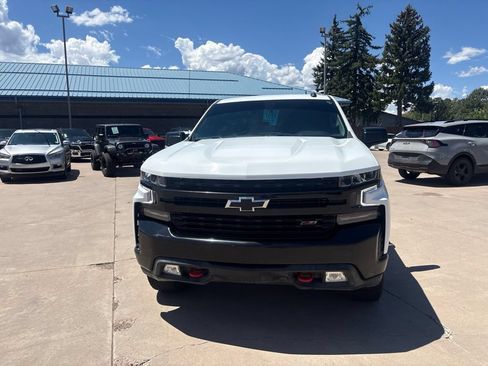 Used 2021 Chevrolet Silverado 1500 LT Trail Boss w/ Convenience Package II AWD/4WD image 3