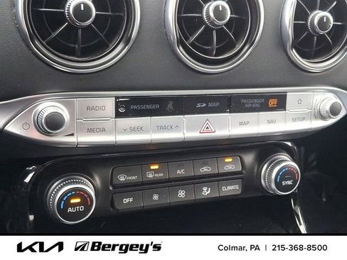 Used 2018 Kia Stinger Premium image 18