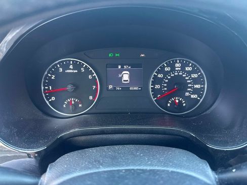 Used 2021 Kia Seltos EX image 16