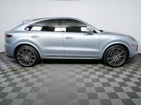 Certified 2022 Porsche Cayenne Turbo image 25