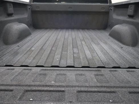 Used 2017 GMC Sierra 1500 SLE w/ SLE Value Package AWD/4WD image 14