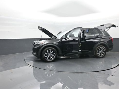 New 2026 Ford Explorer ST-Line image 37
