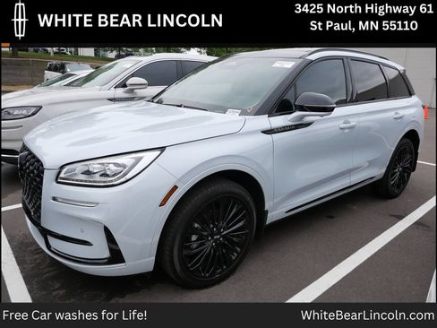 Used 2025 Lincoln Corsair Reserve w/ Equipment Group 202A AWD/4WD image 1