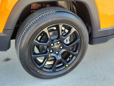 New 2026 Jeep Compass Latitude AWD/4WD image 16